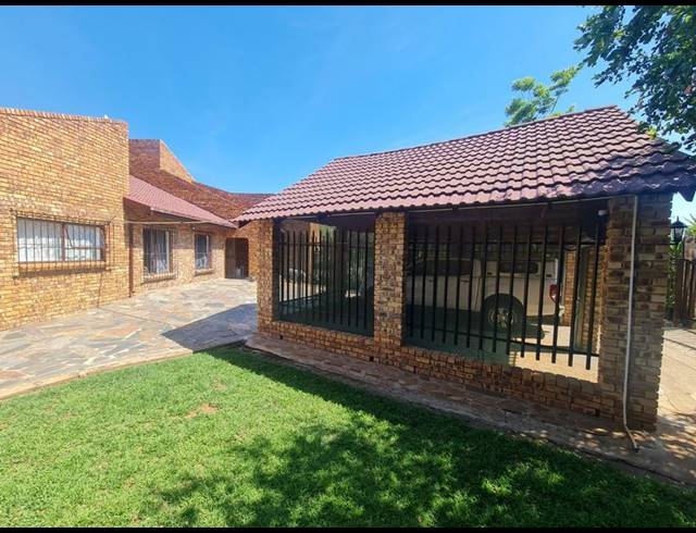 4 BEDROOM HOUSE FOR SALE IN OHRIGSTAD